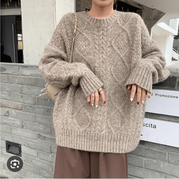 Babaa Sweaters - Oversized wool sweater